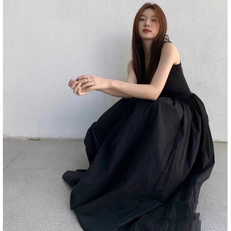 French Retro Black Slimming Waist-Defining Long Beach Dress for Thailand Travel & Sanya Seaside Vacation