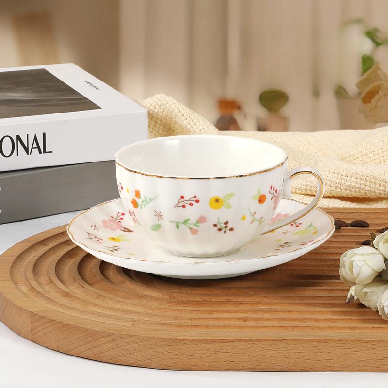 Bone China Coffee Cups 180ml Light Luxury Exquisite Tea Cup Floral Ceramics Home Office Tea Set, 1 Set