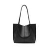 Small-scale Design Tote Bag for Women, Single Shoulder, High-end, Large Capacity, for Daily Commuting.