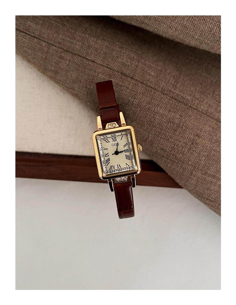 Retro-StyleWatchElegant And Beautiful Women'S Watch New Exquisite And Compact Leather Strap Student WatchHigh-Quality Timepiece.