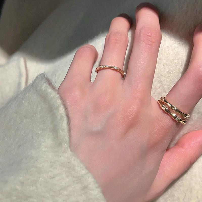 High-end Geometric Copper Ring With Sparkling Pink Diamond And Unique Butterfly Design For Women