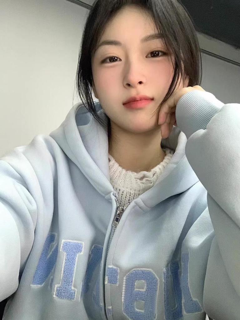 Women's Milky Blue Oversize Baseball Jacket - Thickened Velvet for Autumn/Winter