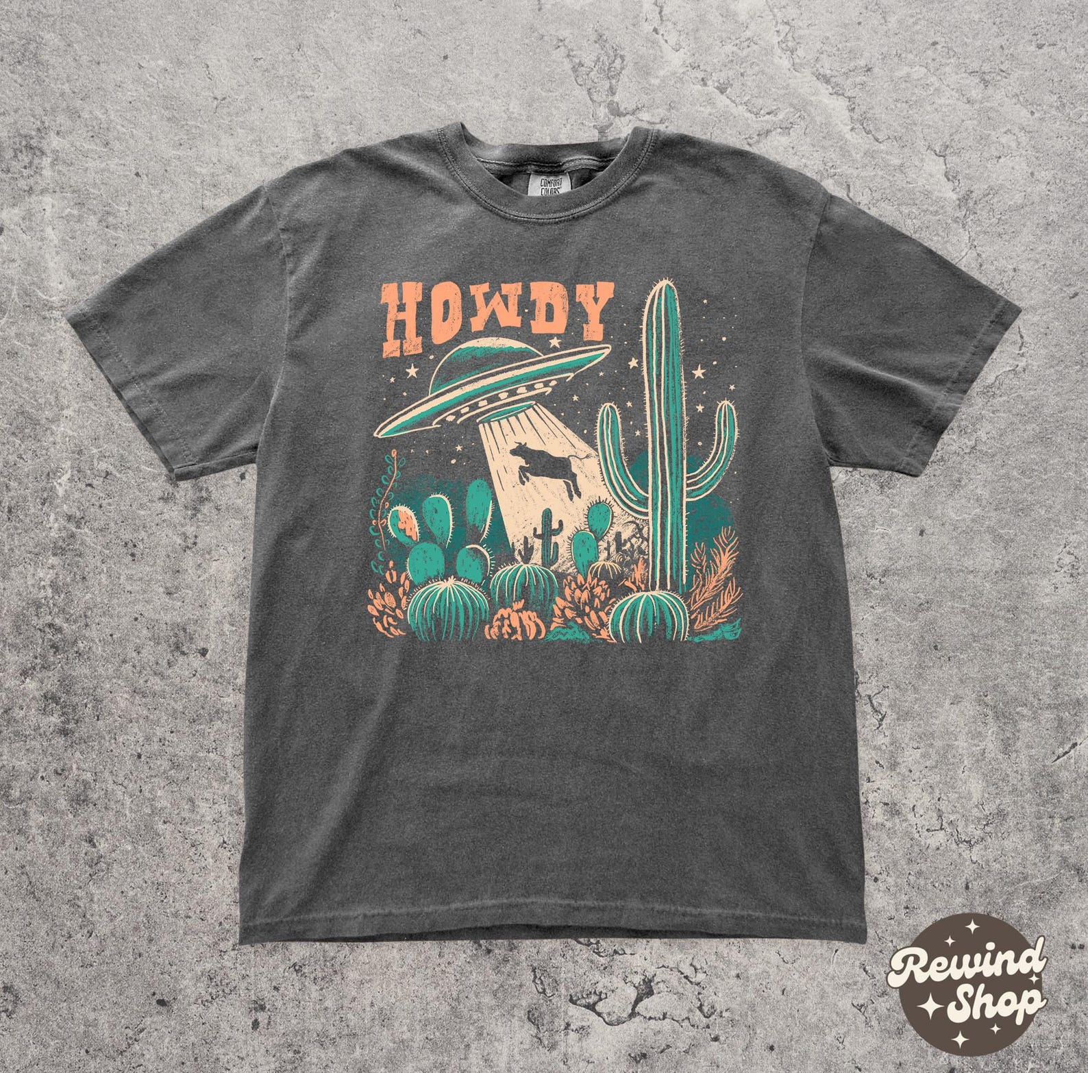 Howdy UFO Western Cow Shirt - Vintage Cowboy Alien Comfort Colors T-shirt - Vintage 90s Graphic Tee M