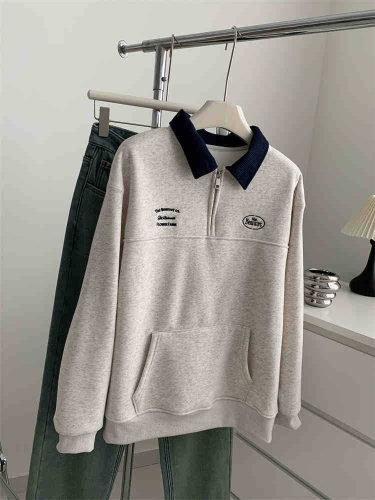 

Американские ретро худи в университетском стиле с принтом значка, полузастежкой на молнии и лацканами, женский свободный повседневный пуловер с плюшевой подкладкой для зимы M [recommended within 50kg]