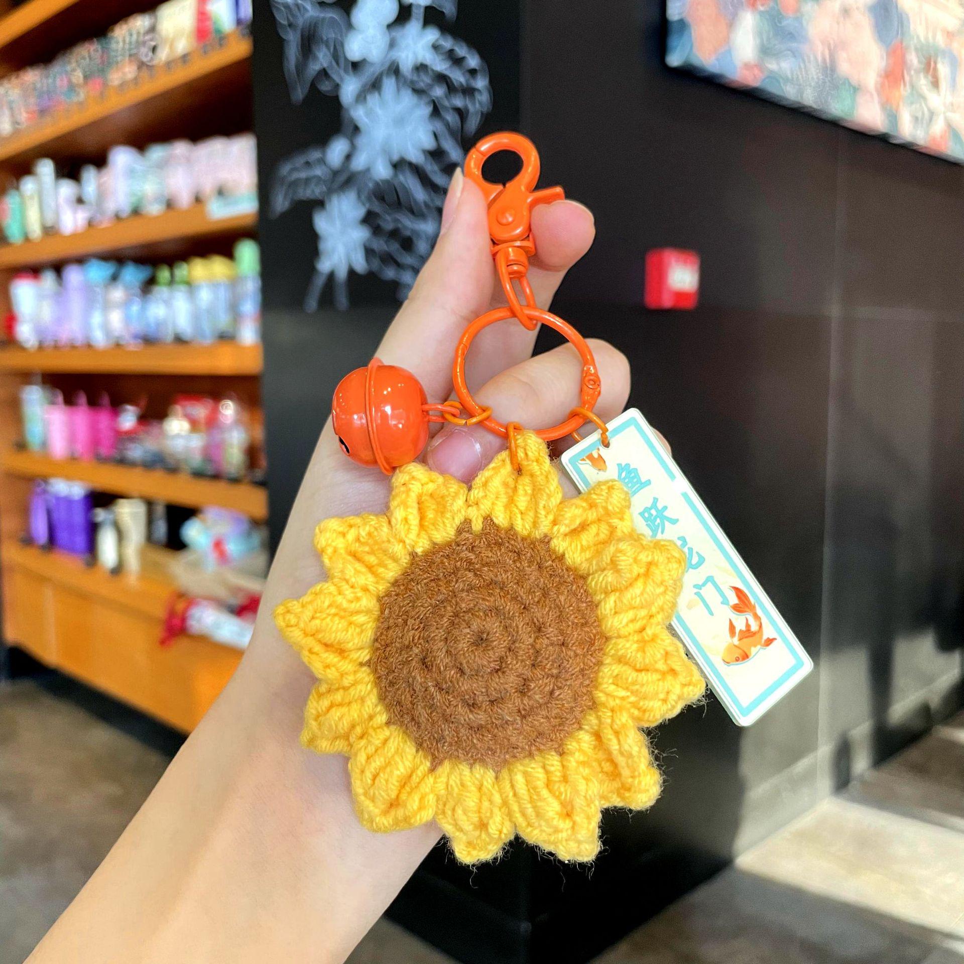 

Вдохновляющие подвески-подсолнухи, связанные крючком: Идеальные небольшие подарки для успешной сдачи экзамена