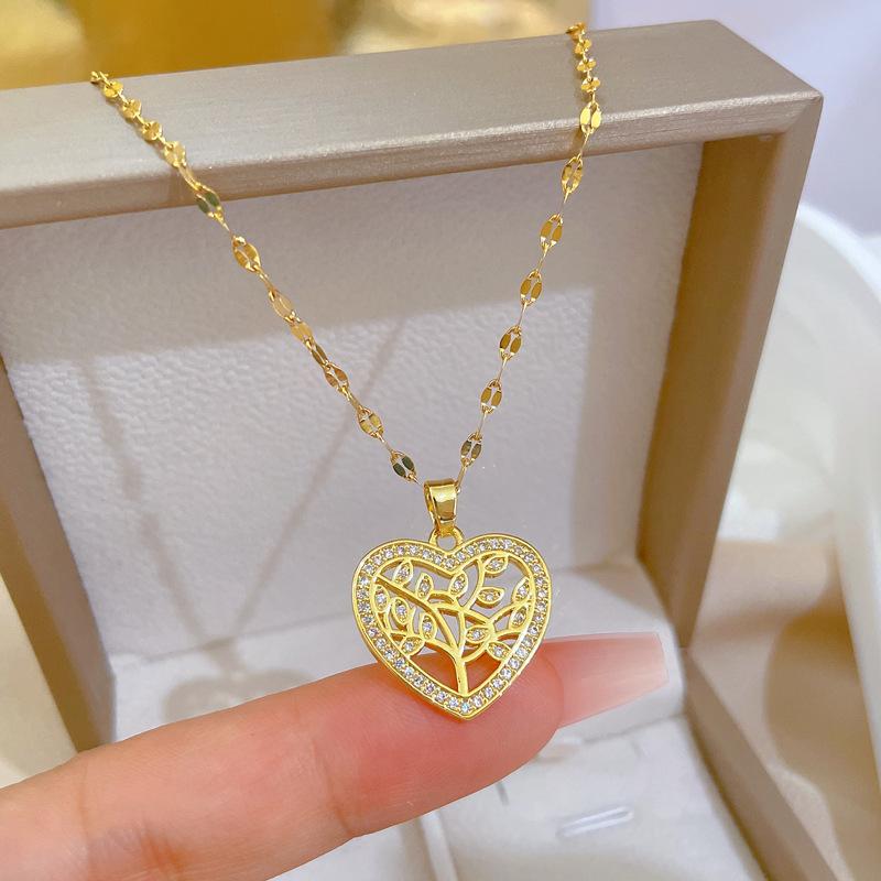 Love Leaves Light Luxury Banquet Wedding Necklace Women'S Versatile Collarbone Chain Titanium Steel Chain