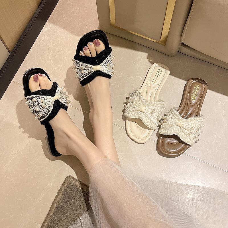 Guofeng Square Head New One-character Women's Disc Buckle New Chinese Drag Women's Flat Bottom Cool Slippers Slippers Outside Half 2025 Summer
