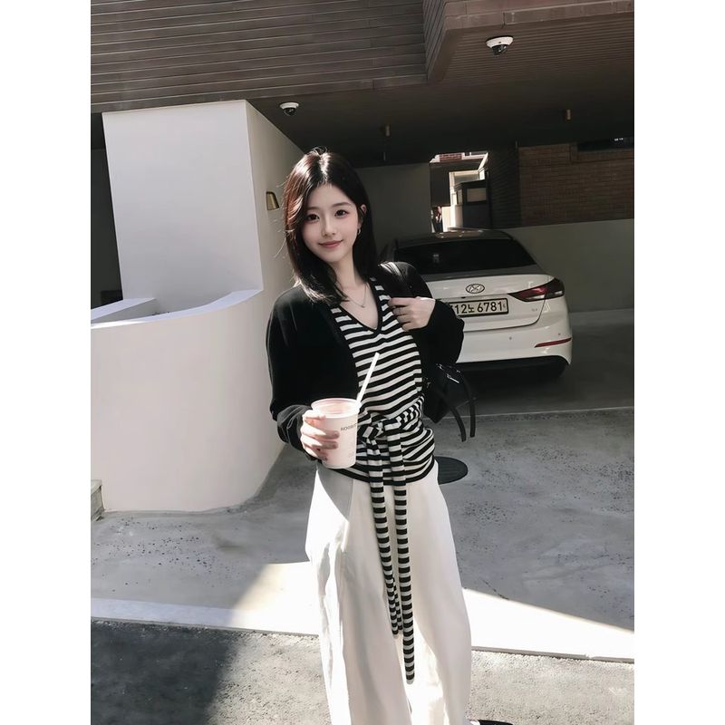 Kumikumi Design Sense Black Long sleeve Cardigan Inner wear Halter Top Women Autumn Slimming Casual Pants Three-Piece Suit