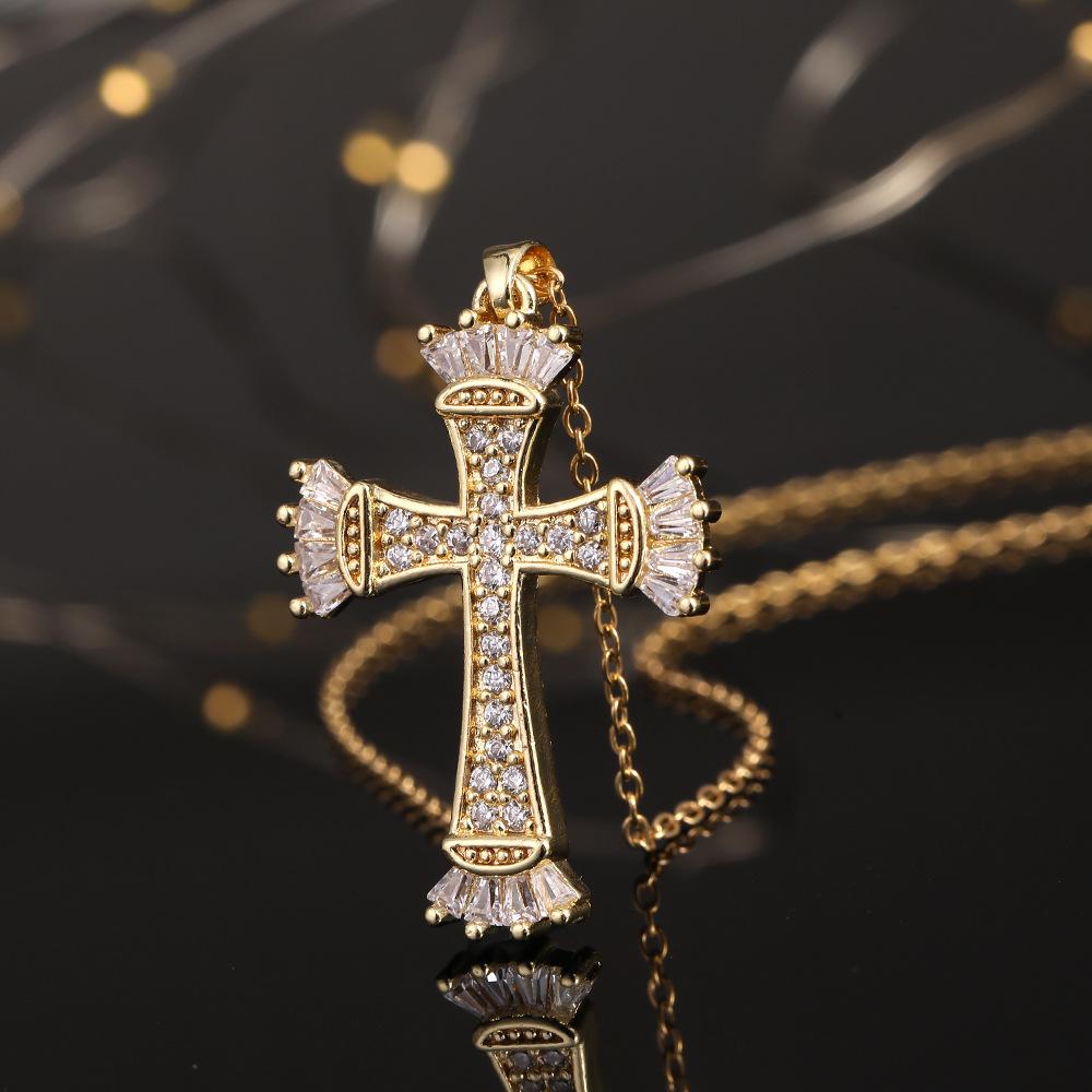 Micro-Set Zircon Cross Pendant Necklace For Women Fashion Versatile Collarbone Chain