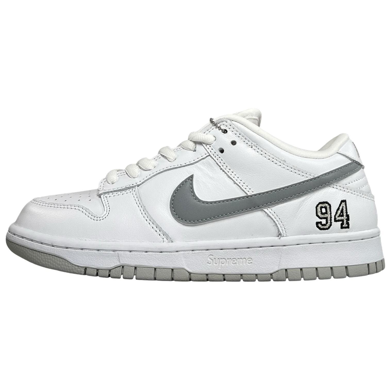 Nike x Supreme SB Dunk Low