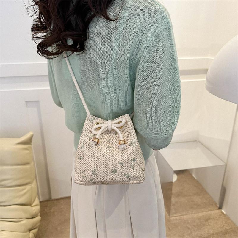 Trendy Woven Shoulder Crossbody Bag For Women Soft Medium Sized Bucket Style