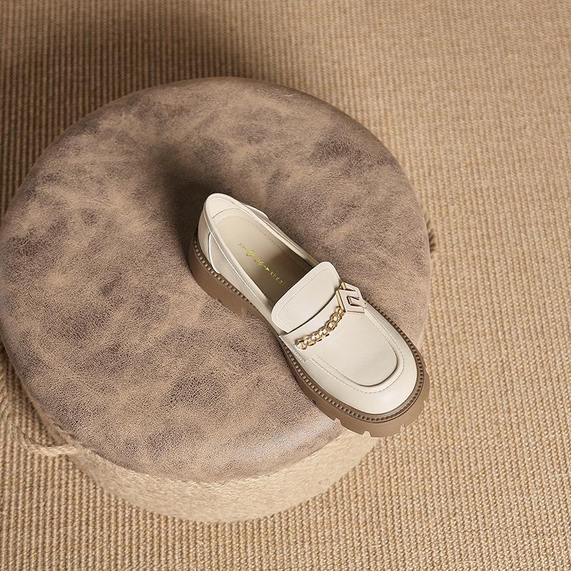 

Круглые туфли на платформе женские Brock British Style Маленькие кожаные туфли женские с металлической пряжкой декоративные туфли 34 абрикосовый