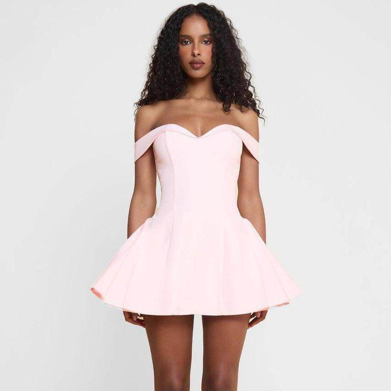 2024 Autumn/Winter European and American Women's Fashion Cross-Border New Arrivals: Stylish and Sexy Strapless One-Shoulder Slim-Fit Short Dress