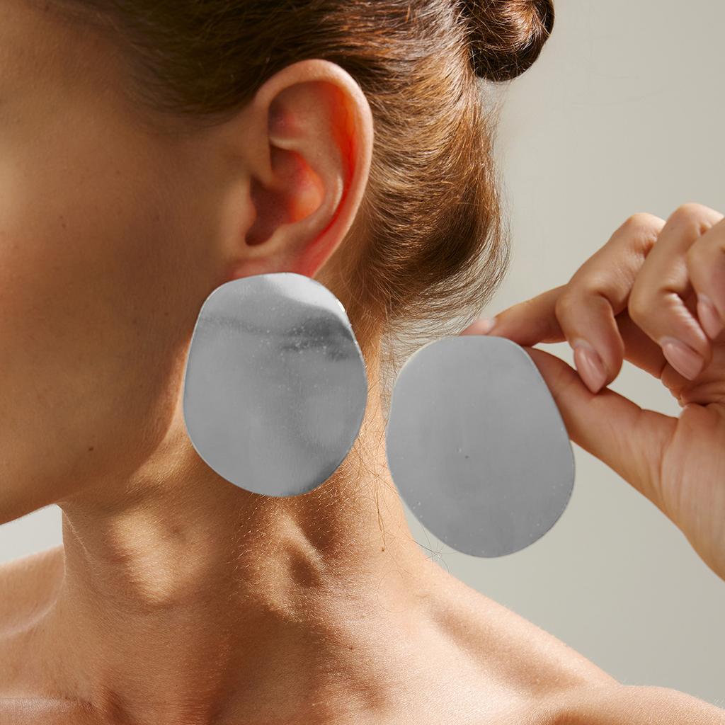 Design Pleated Three-dimensional Flower Coral Stud Earrings Ins Smooth Irregular Disc Earrings