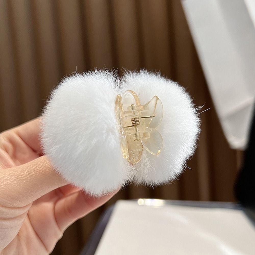And Winter Wome Hair Claw Child Headwear Plush Hair Claw Small Hairpin Korean Style Hair Clip