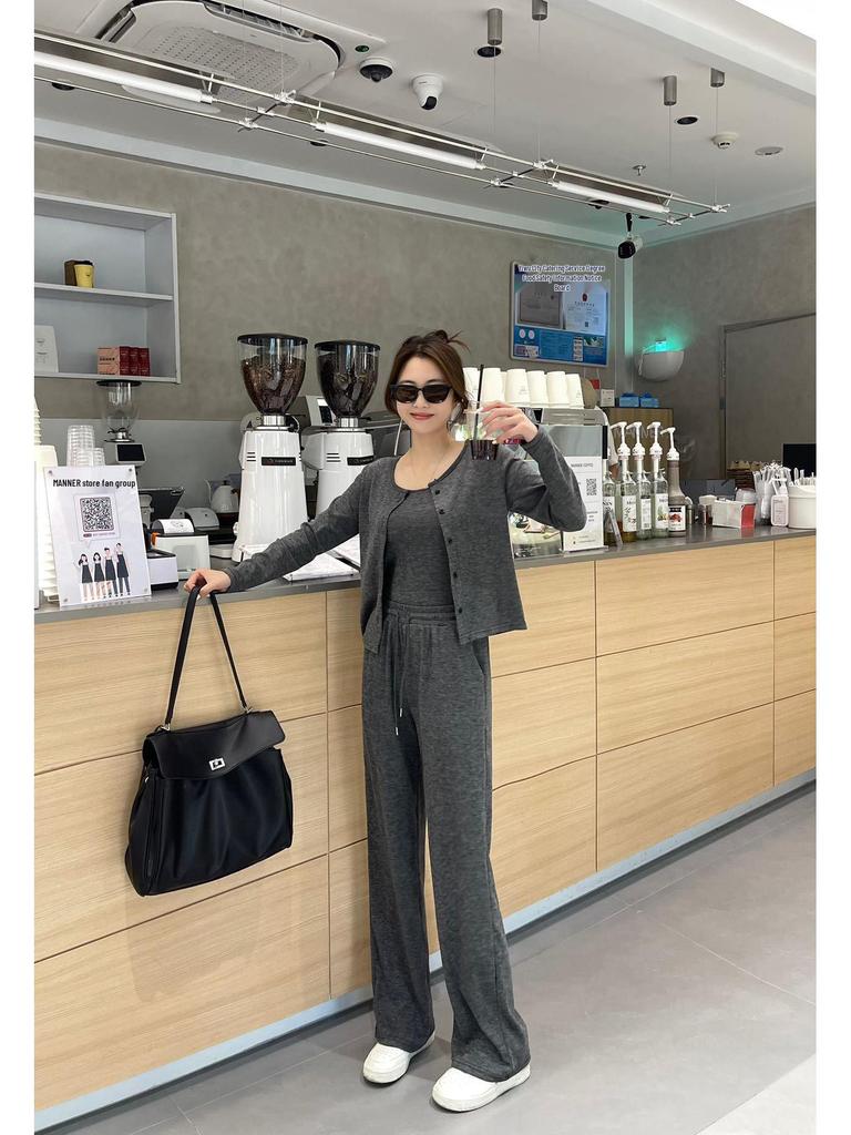 Trending Women's Casual Sportswear: Spring/Autumn Lightweight Loose-Fit Fashion Cardigan and Glutinous Rice Three-Piece Set