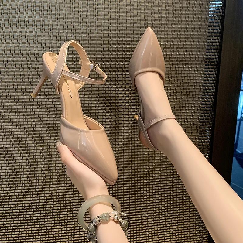 Fashion 2024 New Fashion Solid Color Buckle Comfortable Single Shoes Pointed Toe Workplace Banquet Women's Shoes One-line Buckle