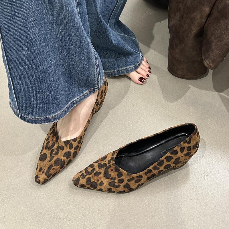 French temperament black single shoes women's shoes 2025 new spring and autumn winter pointed high heels