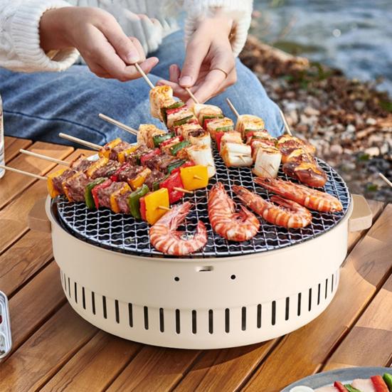 

1 комплект портативный угольный гриль для кемпинга с ручкой для приготовления пищи на открытом воздухе, мини-печь для барбекю, гриль для 2-6 человек, многофункциональный бездымный для домашнего использования бежевый