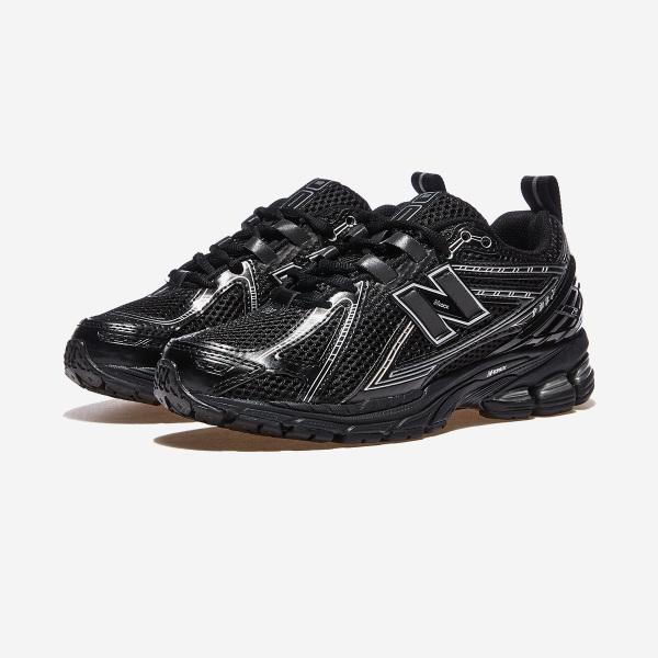 

Кроссовки NewBalance M1906RCH Кроссовки