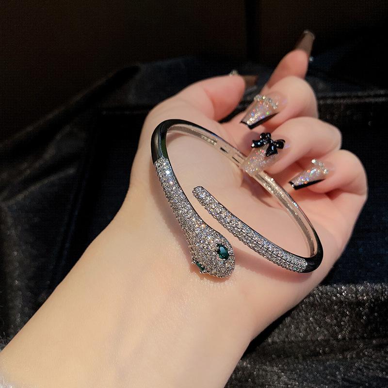 Vintage Green-Eyed Serpent Bangle: Exotic Snake Evil Eye Bracelet for Women