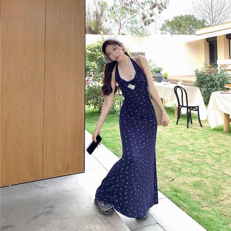 Floral Twisted Lace Halter Maxi Dress for Summer 2025