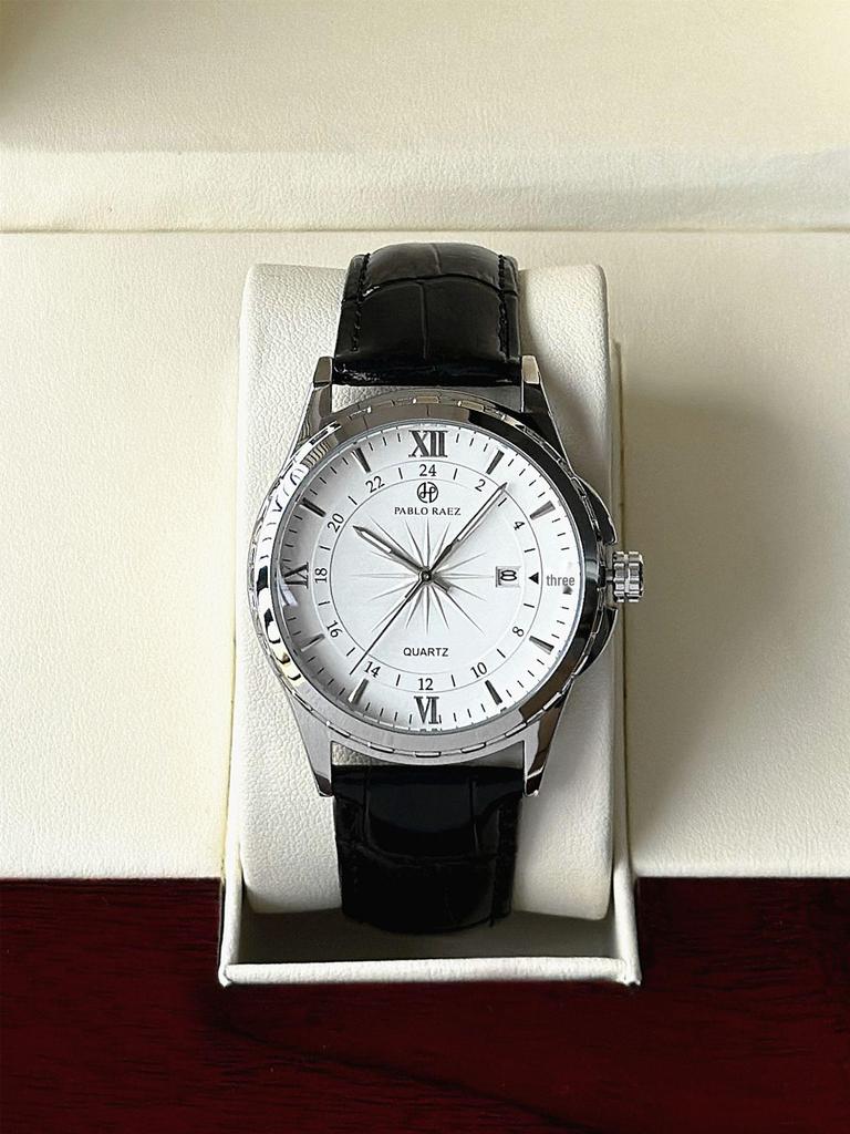 Elegant Men's Quartz Watch with Calendar - Waterproof Leather Strap