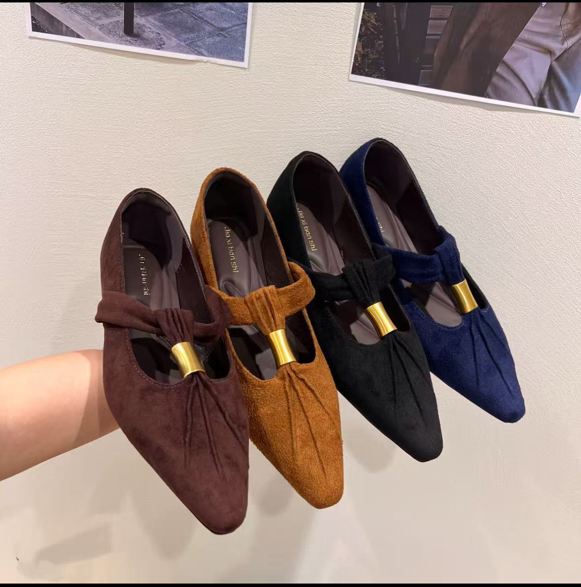 

2025 spring and autumn new French shallow mouth inner increase retro Mary Jane shoes women s flat single shoes one word with ballet shoes 35