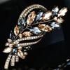 Brooch Ladies High-End Crystal Accessories Retro Atmosphere Suit Corsage Coat Brooch Birthday Gift
