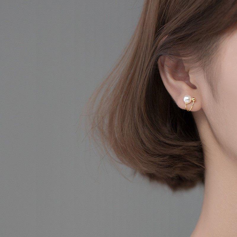 Crossed Highlighted Pearl Ear Clip Without Ear Piercing - A Unique Design Ear Bar Clip with Minimalist Style - Luxurious Ear Jewelry