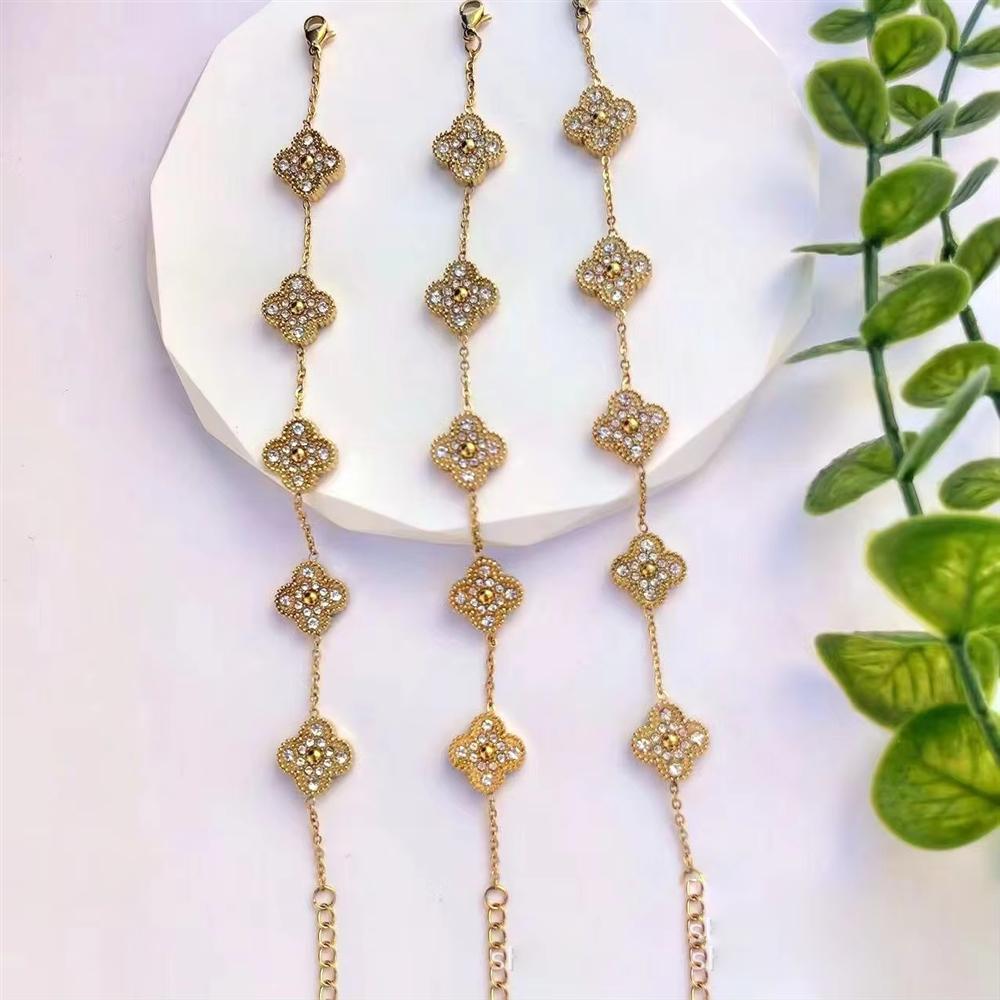 Clover Iced Out Zircon Anti Non Tarnish Free Stainless Steel Waterproof Fashion Jewelry Bracelets Necklaces Earrings Ringfs Set