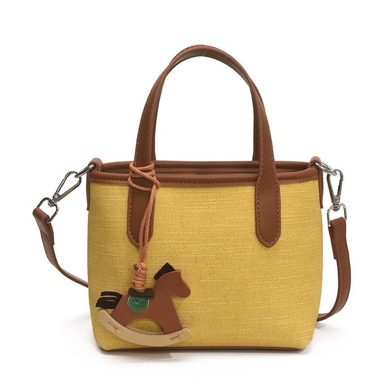 Large-capacity Bag Women's Summer Versatile 2025 New Casual Messenger Bag Texture Portable Commuter Bucket Bag