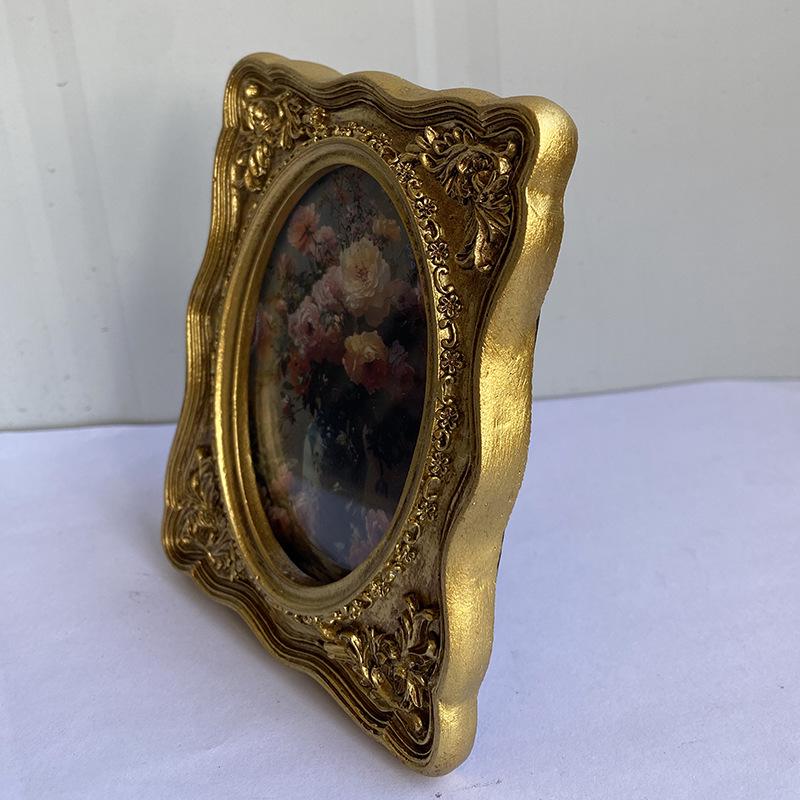Oval European Style Carved Resin Photo Frame - Creative Embossed Retro Tabletop Ornament