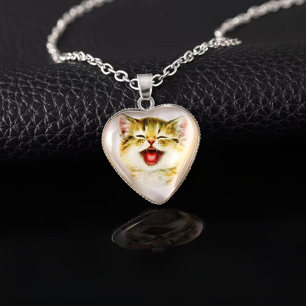 Fashionable Glass Cat Love Pendant Necklace