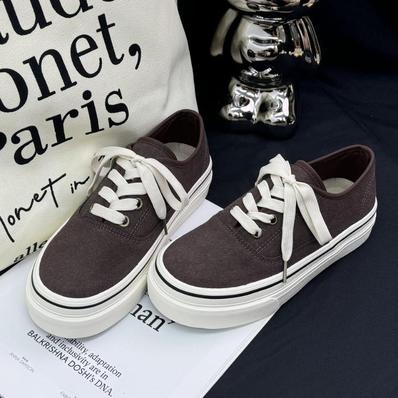 66 Autumn New Classic Versatile Suede Women's Board Shoes Maillard Color Fashion Texture Casual Shoes