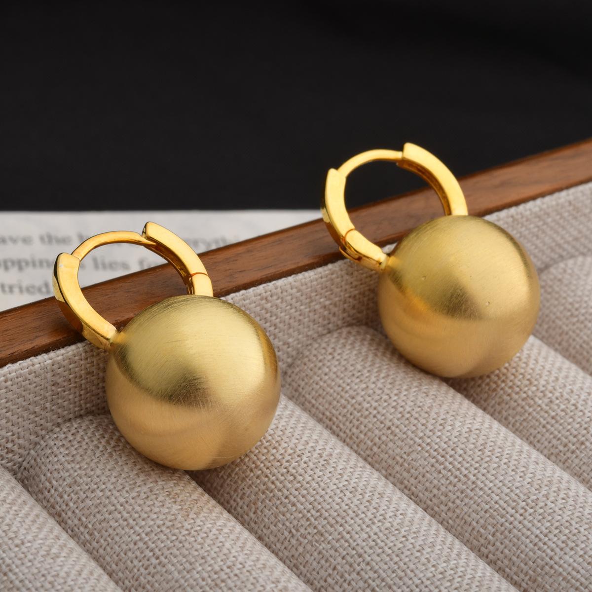 2026 European Minimalist Brushed Ball Hoop Earrings - Bold Matte Sphere Ear Buckles for Women Niche Design Jewelry
