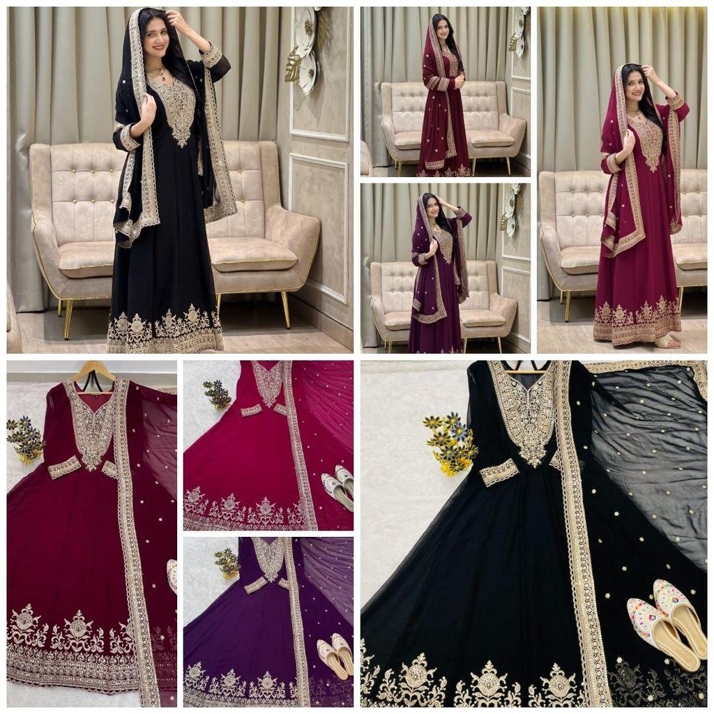 Rochie de prânz specială de festival cu broderie bogată și aplicații cu paiete, set cu dupatta