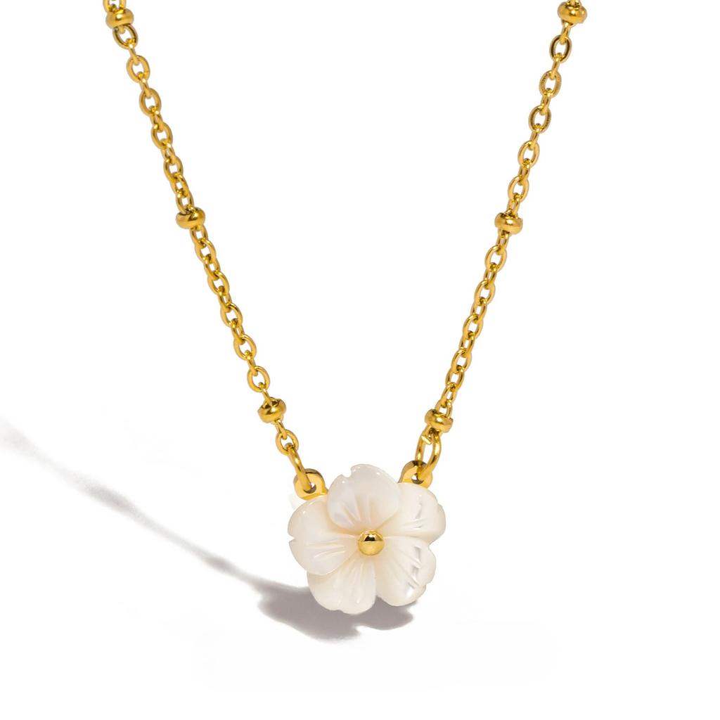 Fashionable White Shell Cherry Blossom Pendant Necklace, Vintage Exquisite Charm Flower Jewelry, Preferred Holiday Gift For Daily Wear