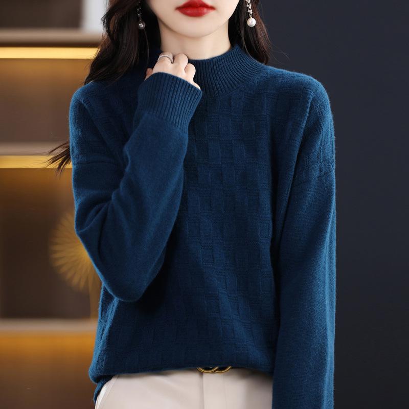 Stylish Women's High-Neck Pullovers: Thick, Half-Knit Base Layer for Autumn and Winter.