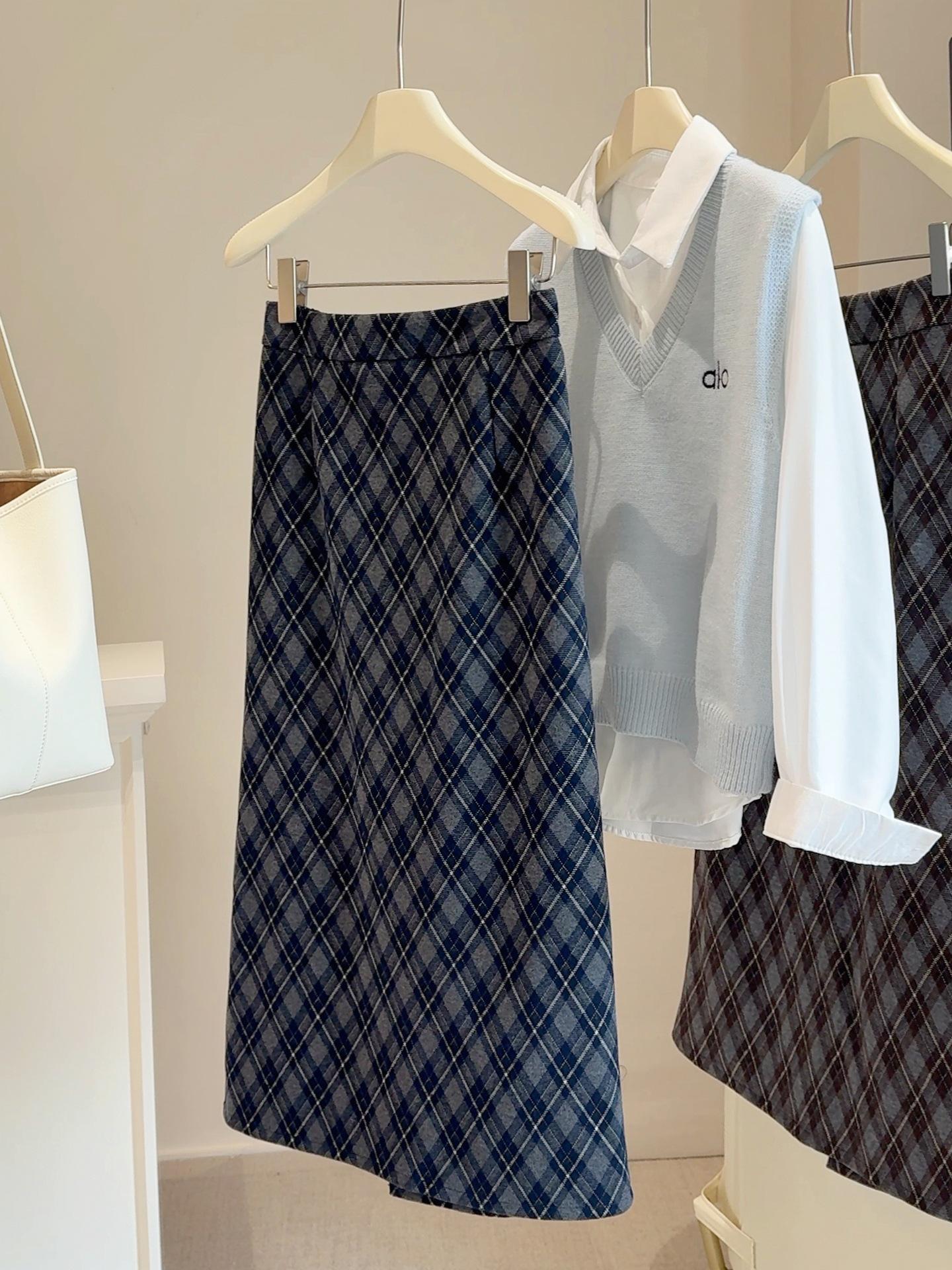 

Женская осенняя клетчатая юбка-миди с начесом 2025 - Завышенная талия, Облегающая, Разрез сзади M