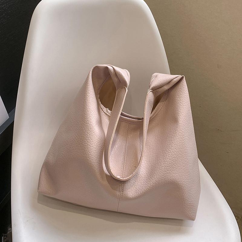 Stylish Large Capacity Women's Tote Bag 2023 Retro Trendy Shoulder Bag In Pu Leather