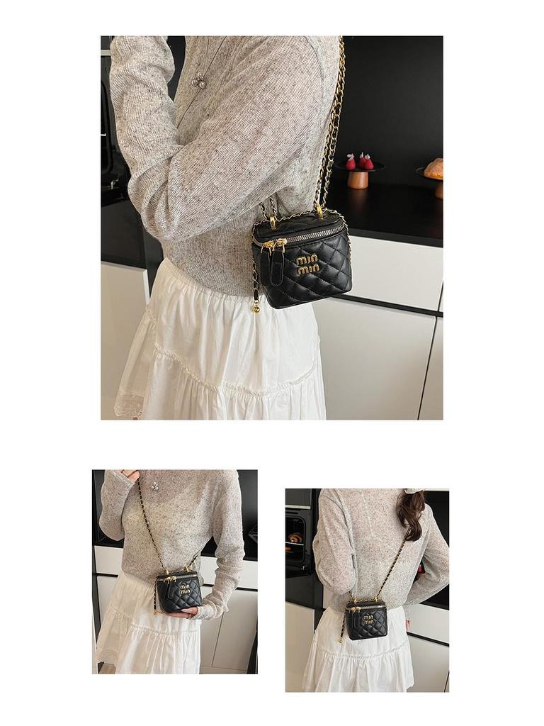 Štýlová mini taška cez rameno: Voňavá Štýlová Crossbody taška s retiazkou
