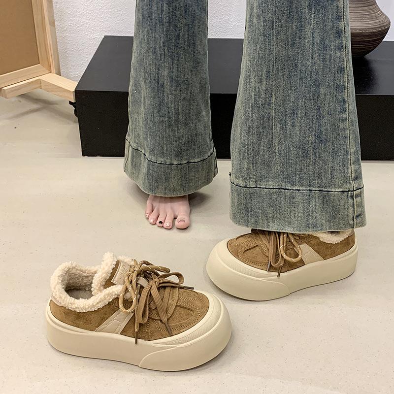 Retro Velvet Casual Board Shoes Women's 2025 Autumn and Winter New Ugly Cute Big Head Lace-up Casual Sports Moral Training Shoes Cotton Shoes