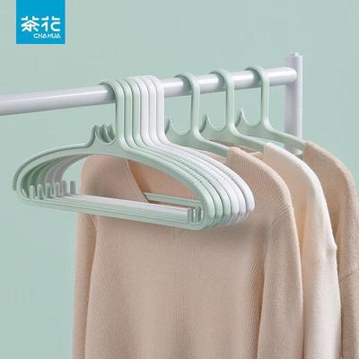 Prodotti per il bucato – Grucce e appendini