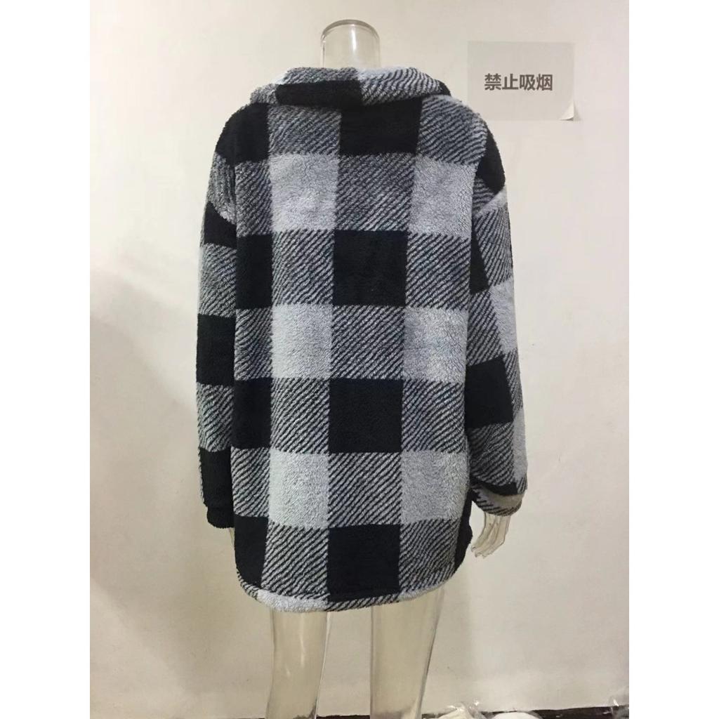 Dameklær Høst og Vinter med Lommer, Rutete Lammeullsjakke, Knappelukket Plysjjakke