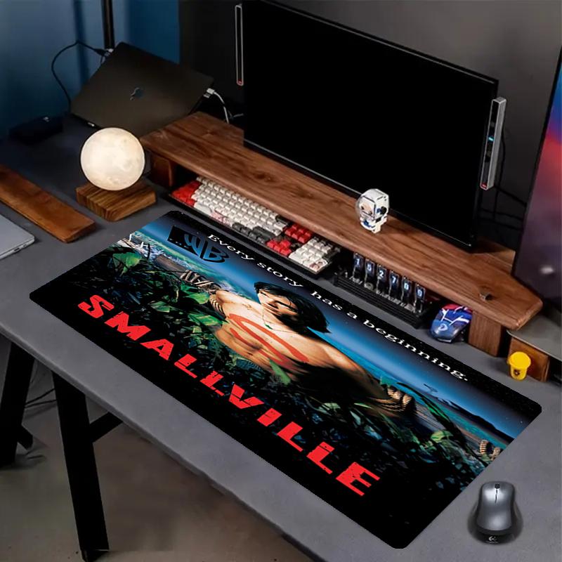 Smallville Thema Mauspads, Rutschfeste Gummiunterseite, Multifunktionales Büro- & Heimdekor, Perfekt für die Personalisierung des Arbeitsplatzes.