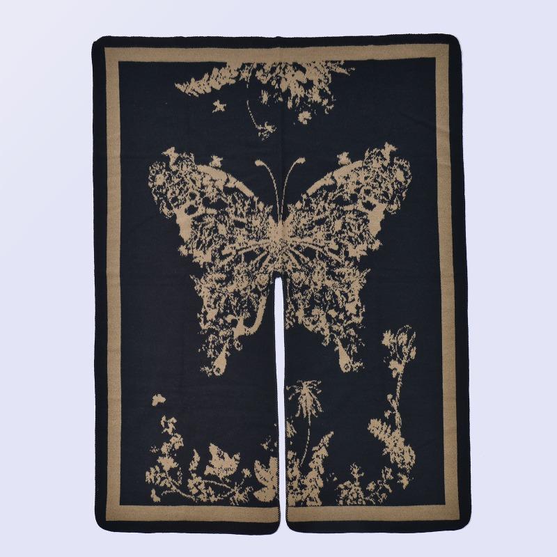 Hot-selling Women's Retro Big Shawl Scarf Autumn and Winter Retro Big Butterfly Jacquard Split-ended Warm Cloak
