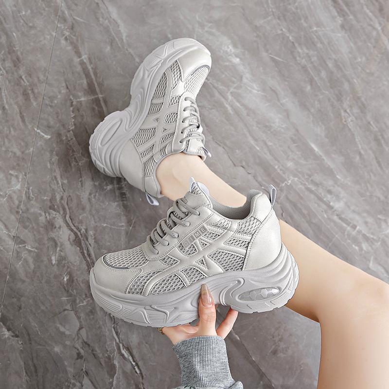 Fashion Women Platform Sneakers 2025 Autumn New Fashion Casual Lace Up Sports Shoes Woman Non Slip Walking Shoes Ladies Vulcanize Shoes