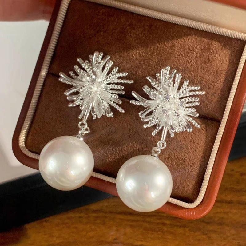New fashion silver needle fireworks pearl stud earrings for women, light luxury temperament simple and versatile earrings earrings