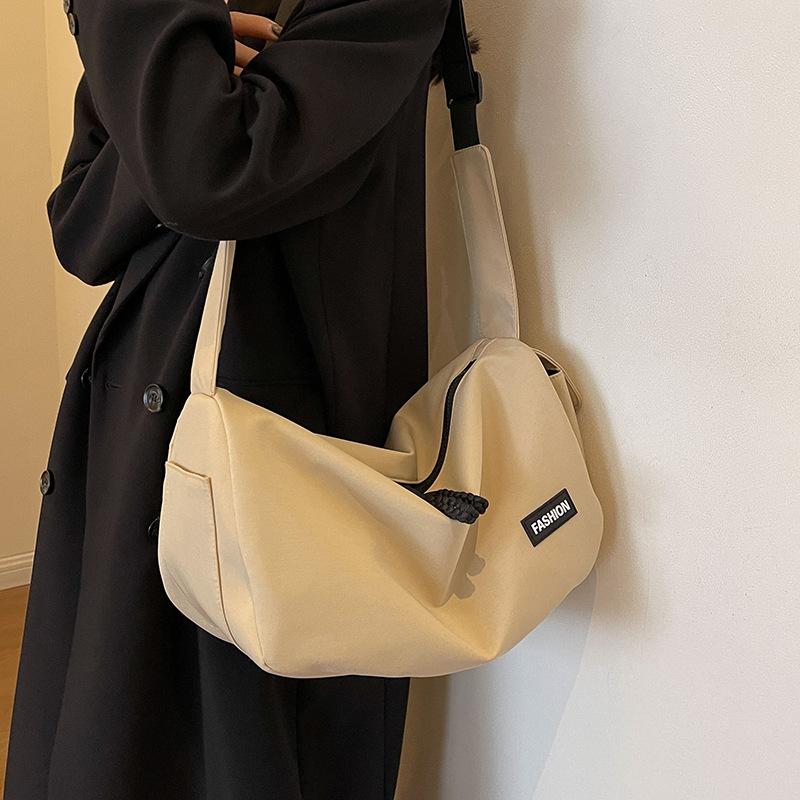 

Nylon cloth bag, large capacity and versatile crossbody bag, pillow bag